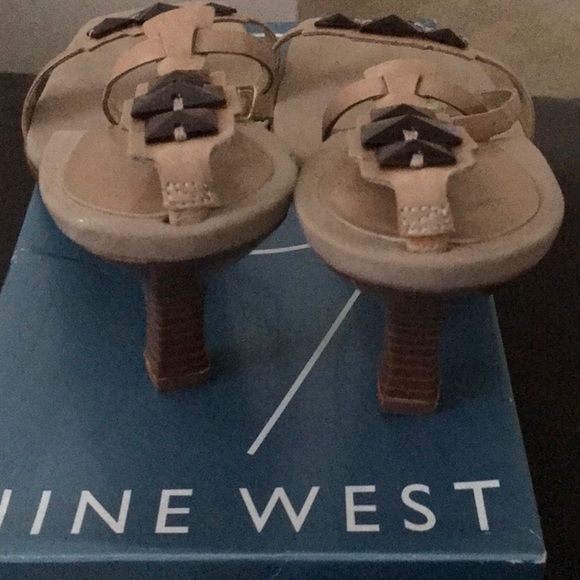 Sandals - Picture 2 of 3